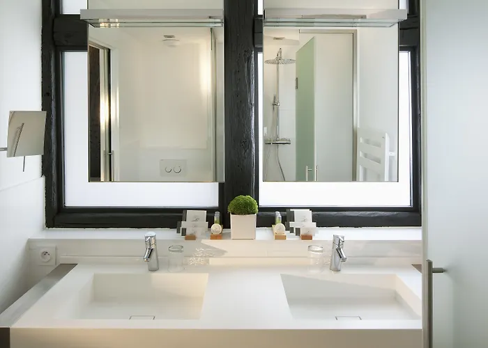 Le Colombier Hotel 4*